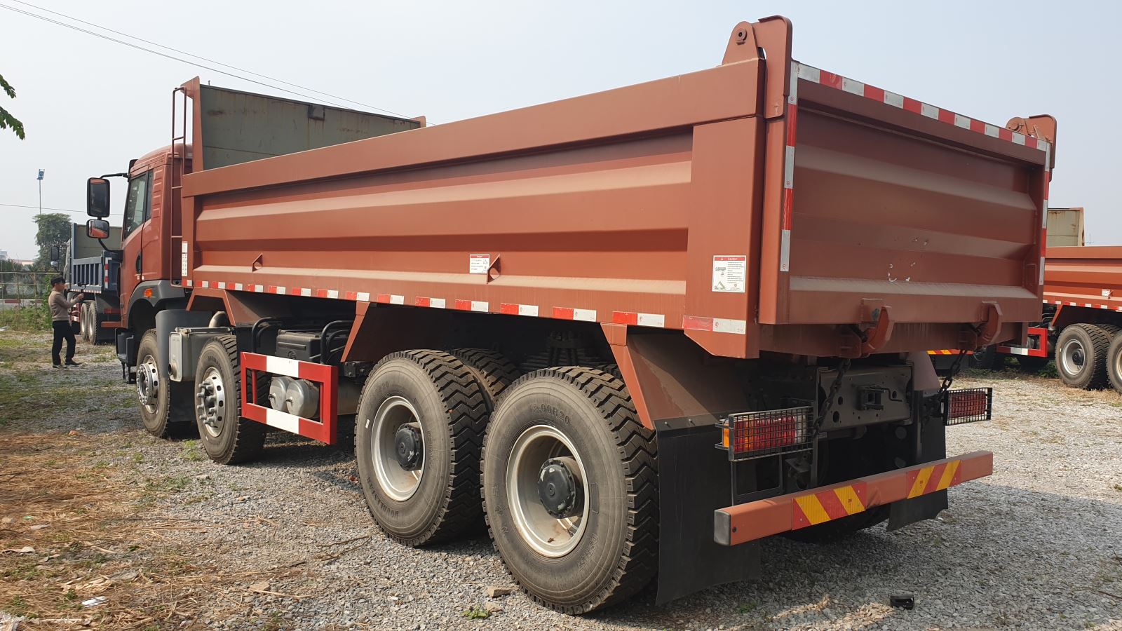 Xe FAW được trang bị thùng sử dụng thép chịu lực