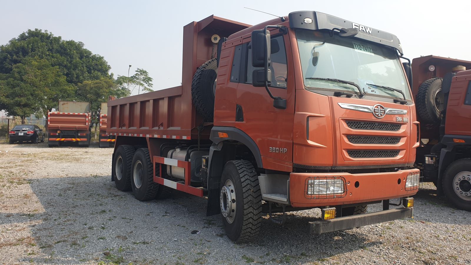 Xe tải ben FAW máy cơ cấu hình cực khủng sẵn sàng phục vụ khách hàng