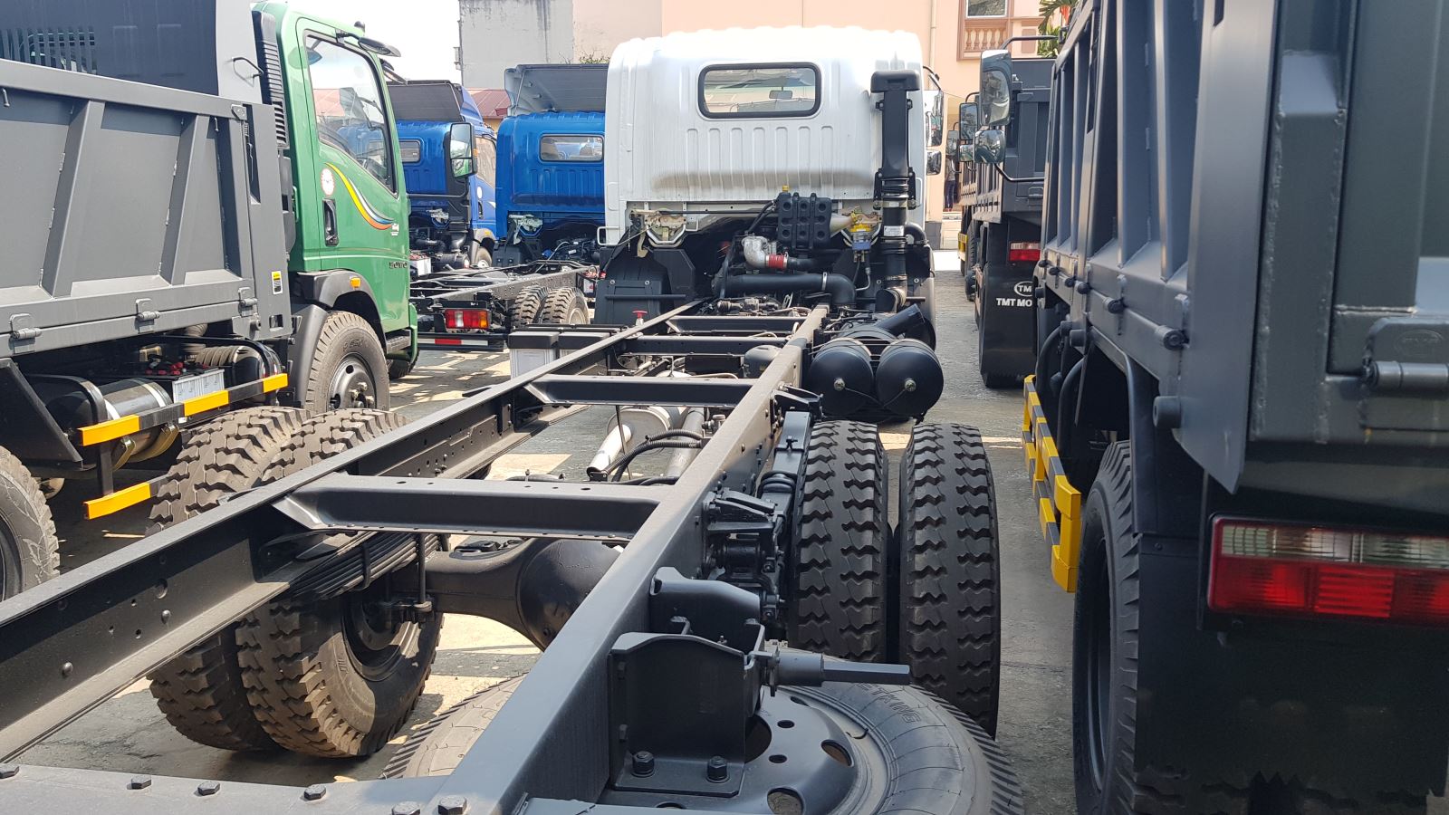 Máy cơ, thùng 6m2 và hệ thống cầu số máy thùng bệ chắc chắn