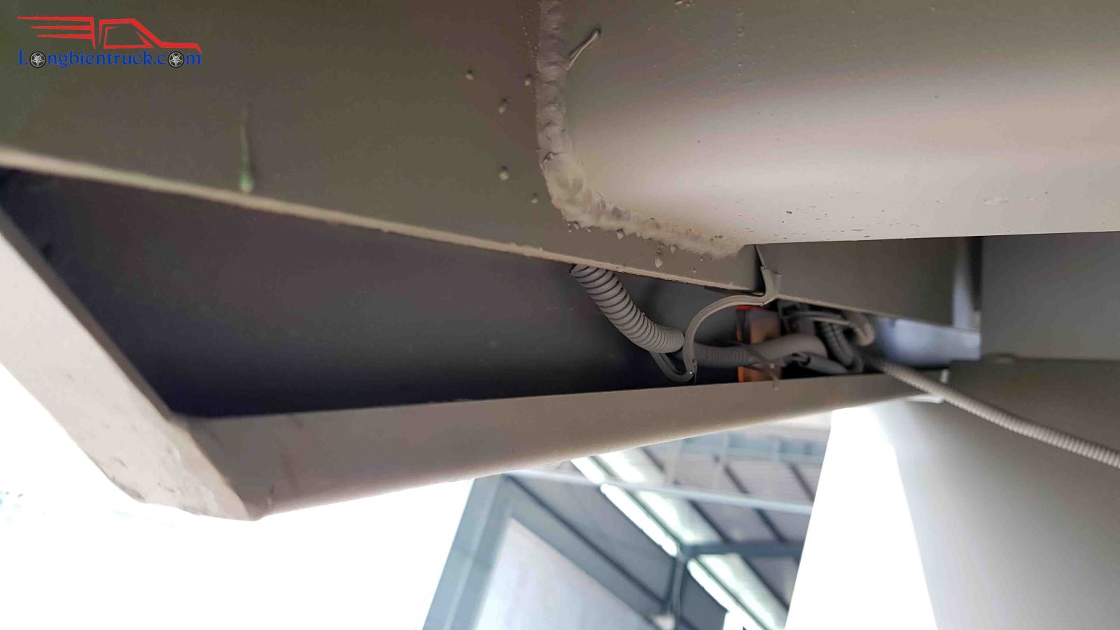 Giá liên kết các sắt xi chính va phụ của xe