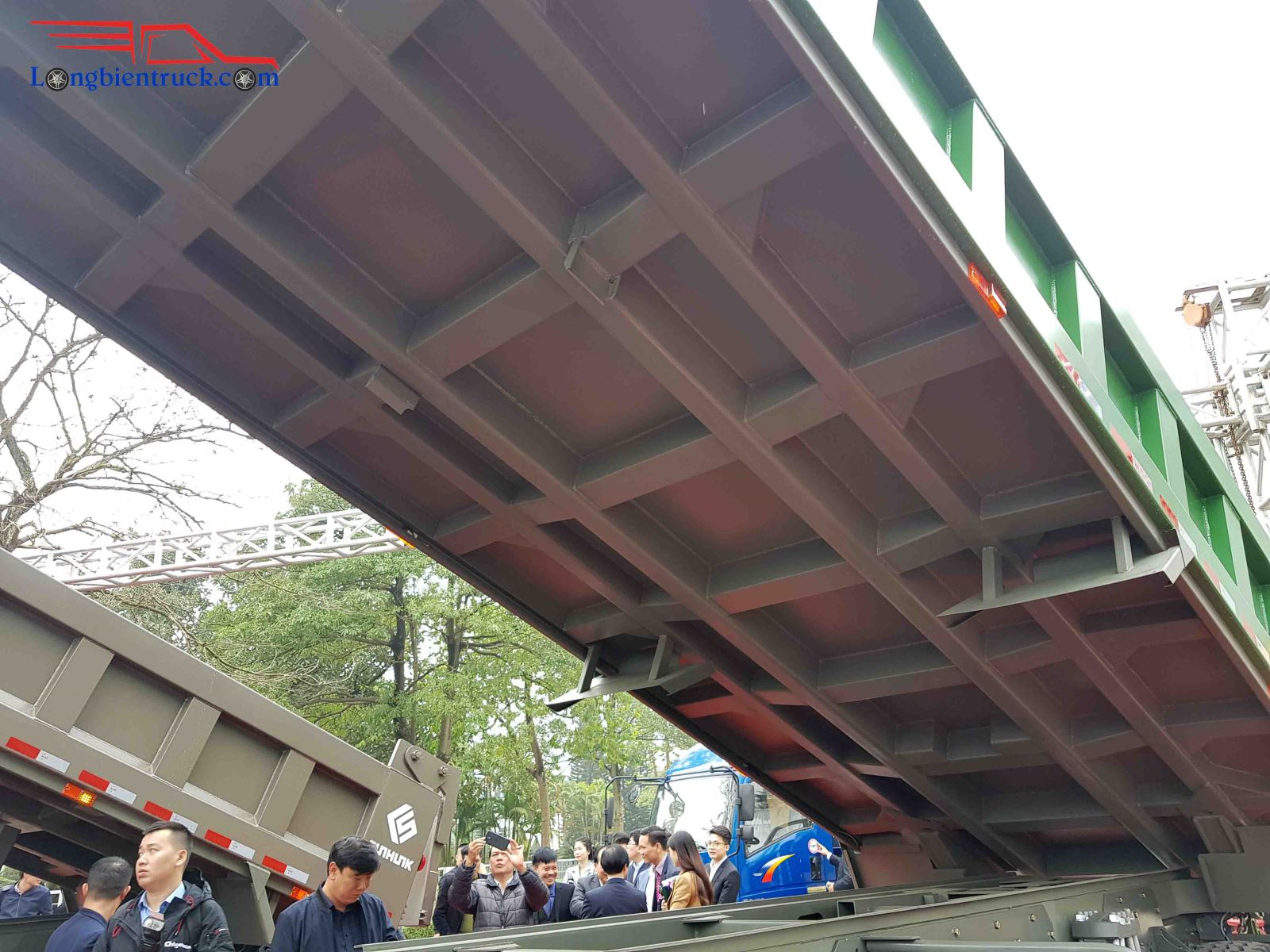 Kết cấu sàn thùng xe