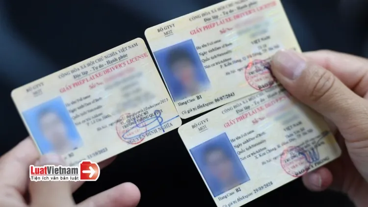 Bảng so sánh chi tiết các hạng bằng lái xe tải B2, C và FC tại Việt Nam