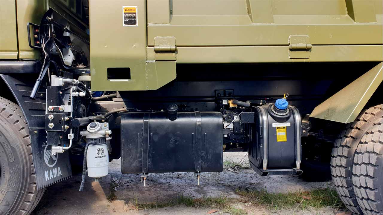 Bình Ure của xe tải ben Trường Giang 3.49 tấn đời mới Bình Ure của xe tải ben Trường Giang 3.49 tấn đời mới