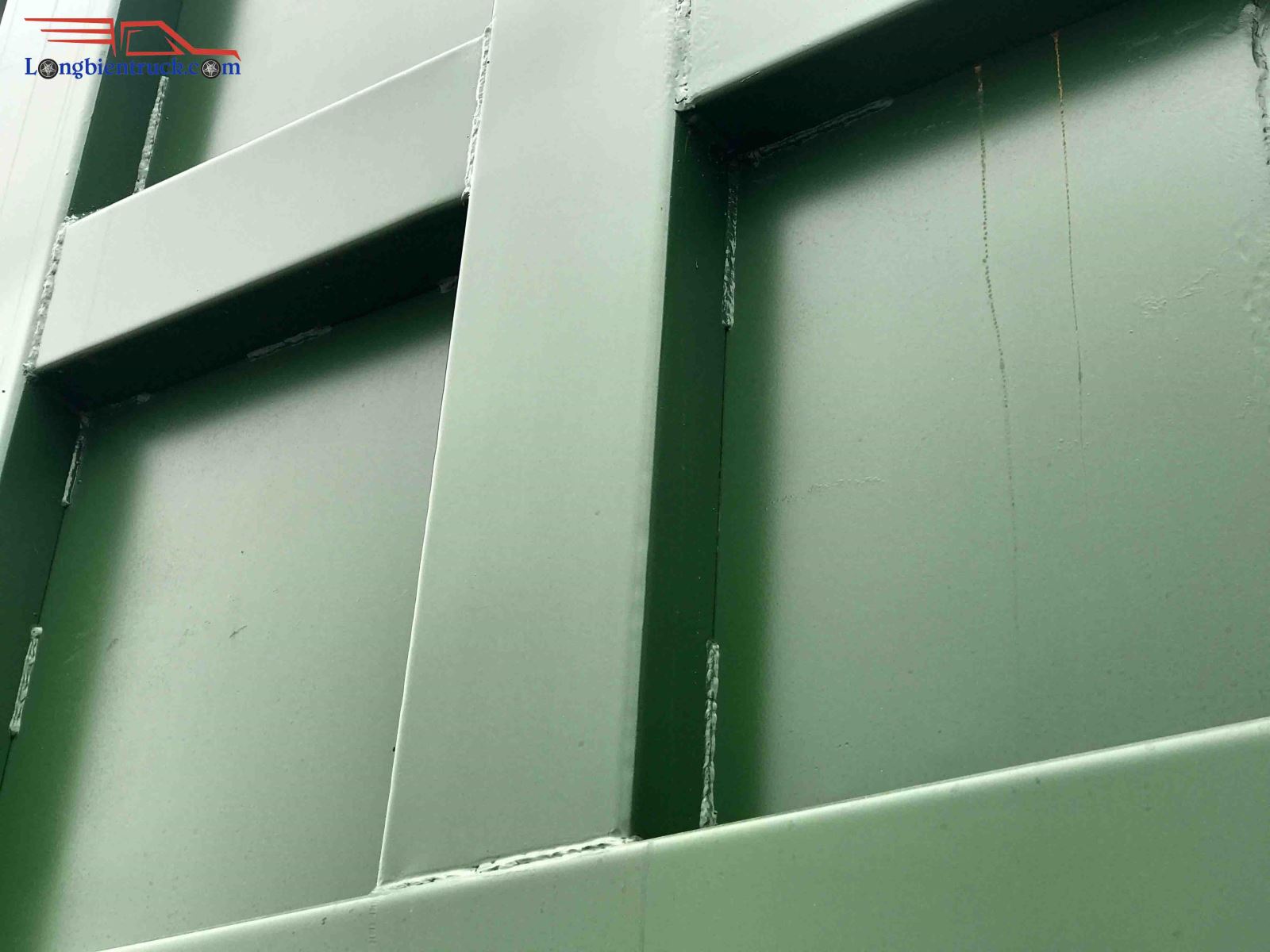 nước sơn và các mối hàn hệt với nhà máy