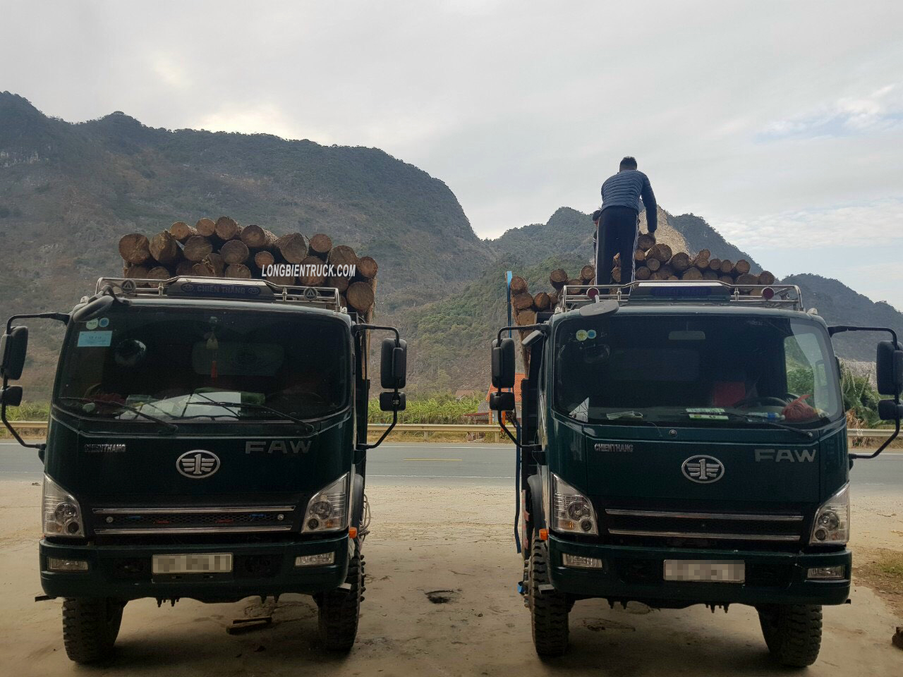 Xe ben Chiến Thắng 7t7 2 cầu dầu chở gỗ Xe ben Chiến Thắng 7t7 2 cầu dầu chở gỗ