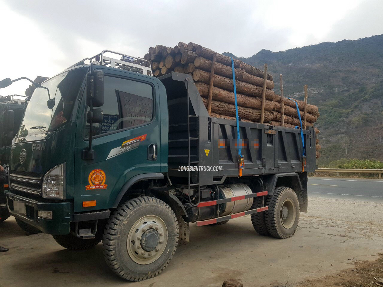 Xe ben Chiến Thắng 7t7 2 cầu dầu chở gỗ ở Lạng Sơn Xe ben Chiến Thắng 7t7 2 cầu dầu chở gỗ ở Lạng Sơn