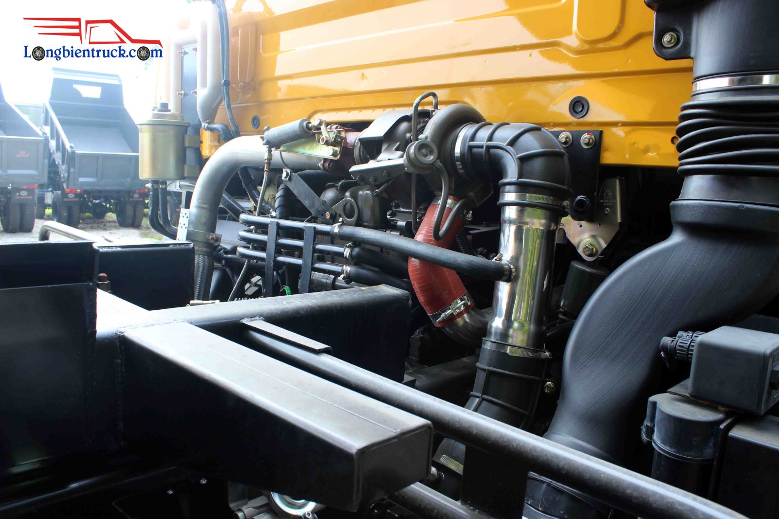 Động cơ xe ben Trường Giang 8.1 tấn