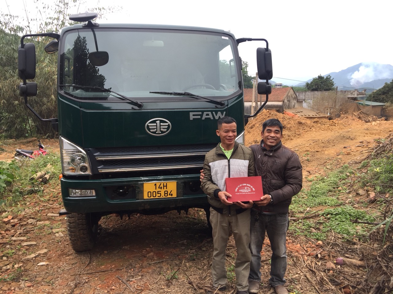 Giao xe ben Chiến Thắng 7t7 2 cầu cho khách hàng mua tại thời điểm giảm lệ phí trước bạ