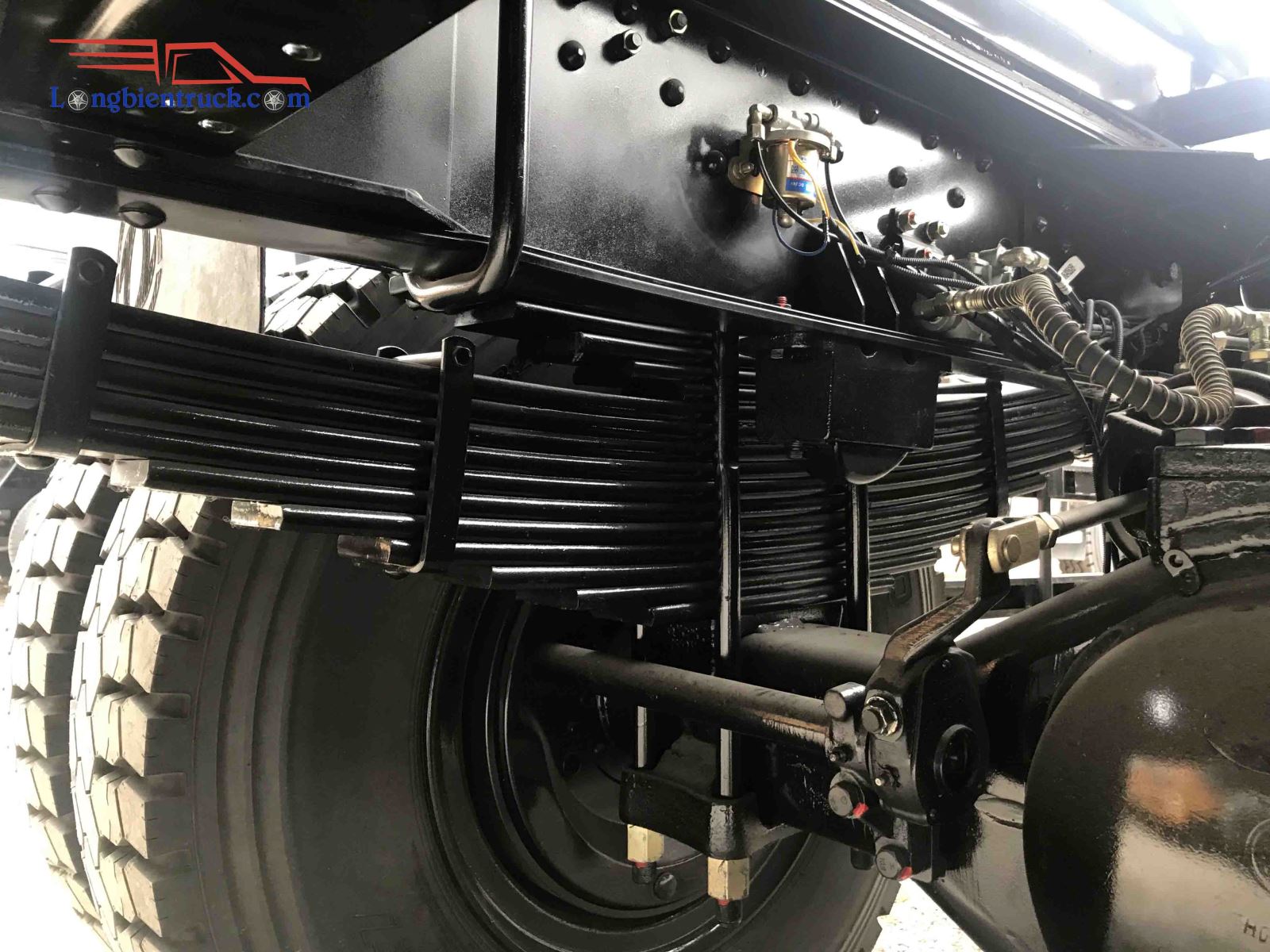 xe tải ben Trường Giang 7.7 tấn máy FAW cầu dầu