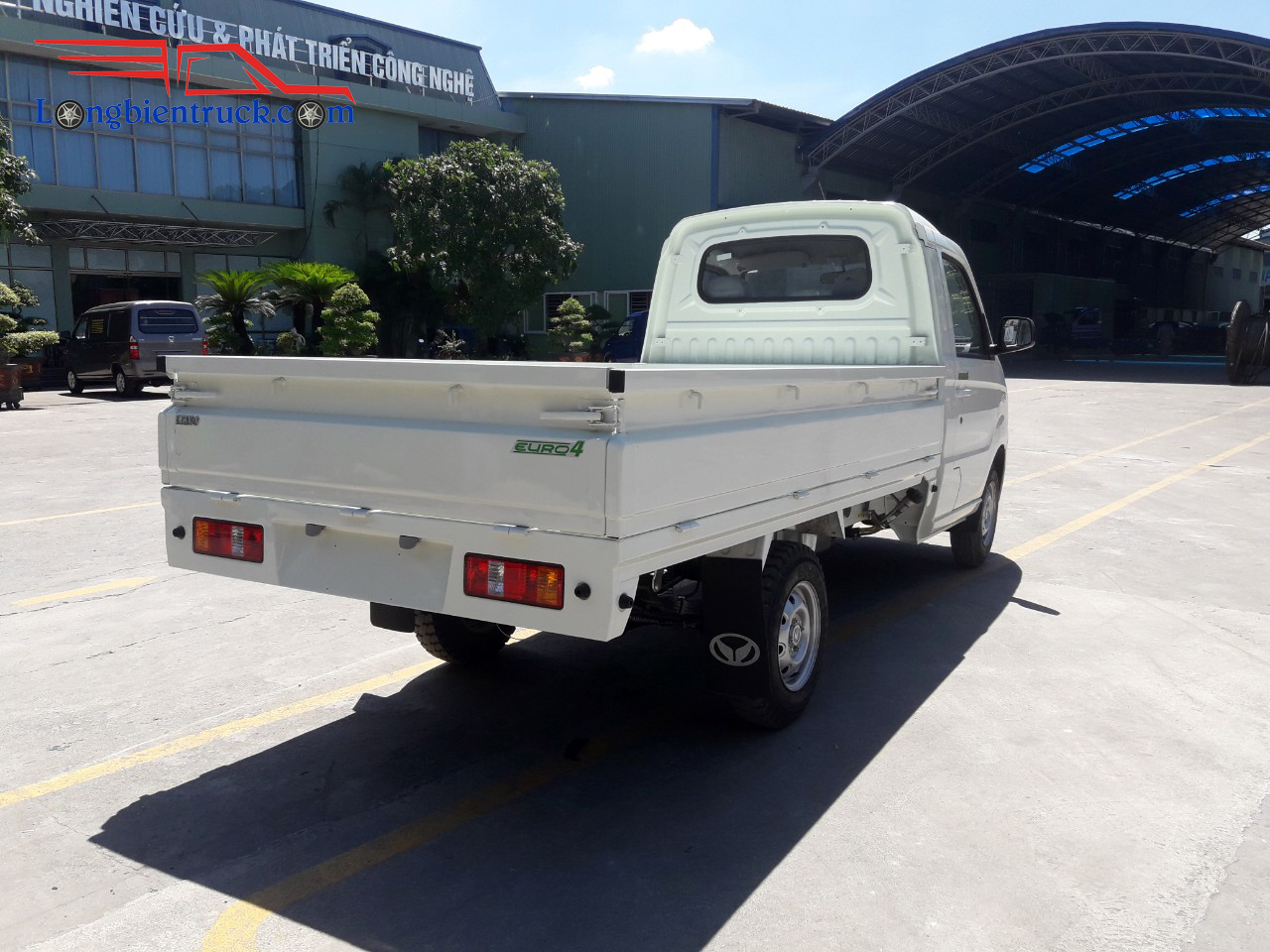 Thùng dài 2m7 là cơ sở cho việc chuyên chở kính