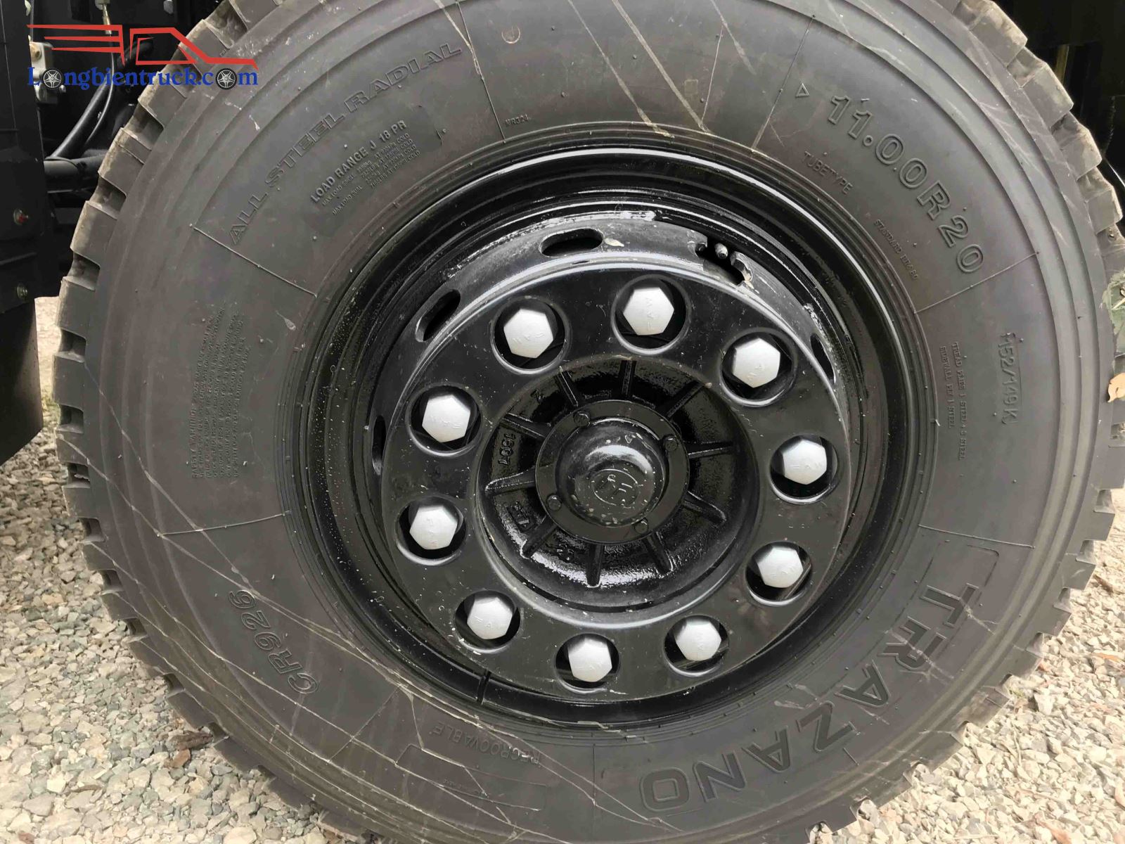 Lốp xe ben Trường Giang 7.7 tấn cầu dầu Lốp xe ben Trường Giang 7.7 tấn cầu dầu
