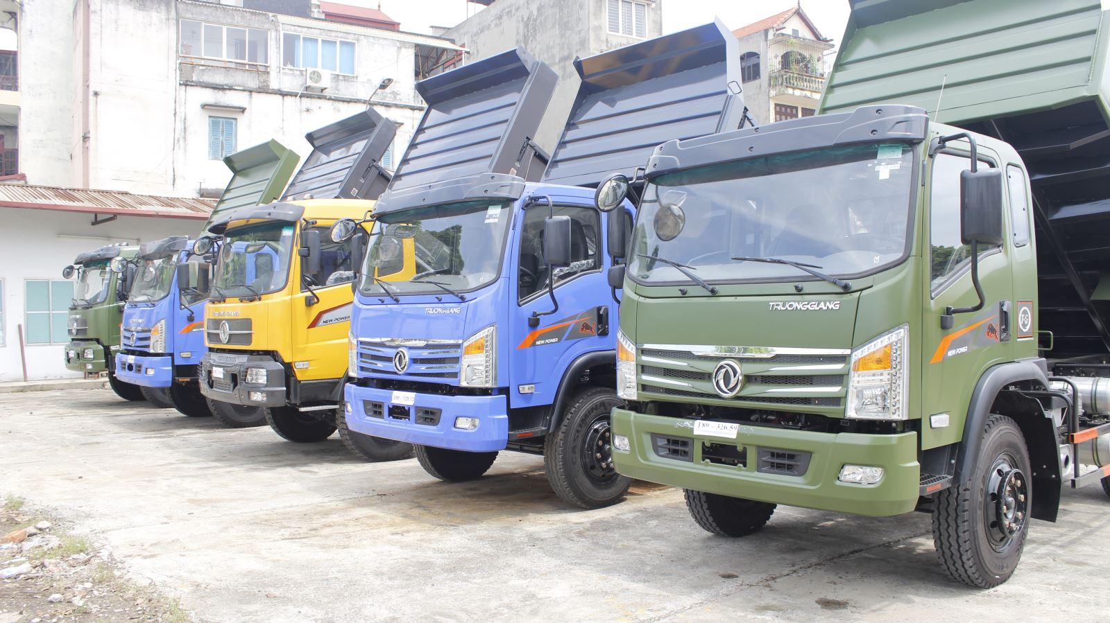 Bãi xe Trường Giang của đại lý