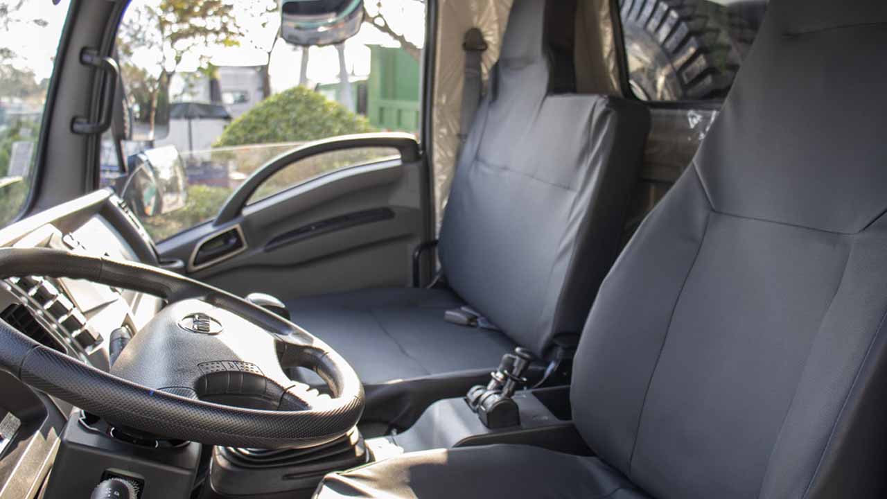 Nội thất xe ben TMT 8 tấn 2 cầu dầu đời mới Nội thất xe ben TMT 8 tấn 2 cầu dầu đời mới