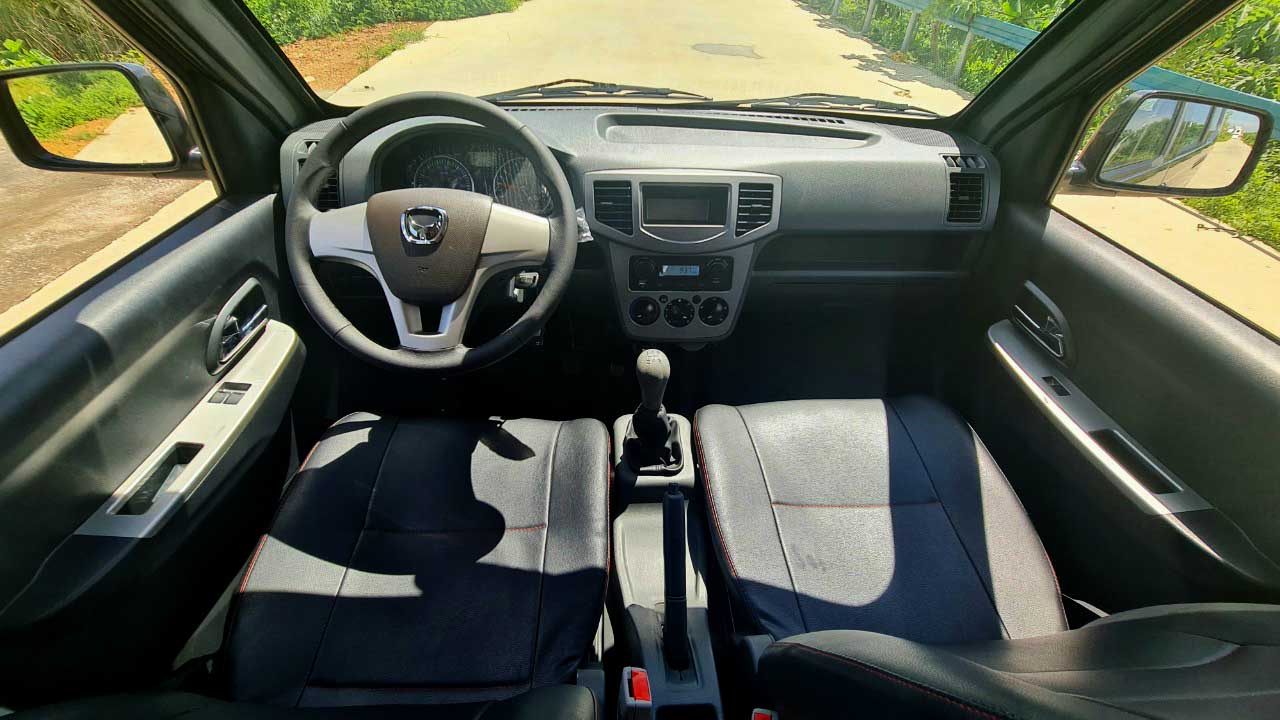 Nội thất xe tải Kenbo 990kg thùng mui bạt 2022