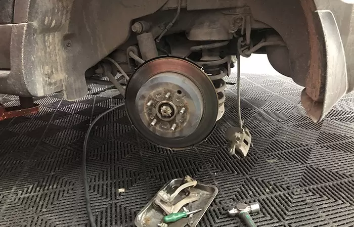 Hướng Dẫn Chi Tiết Cách Tăng Phanh Xe Tải (Hệ Thống Phanh Hơi)