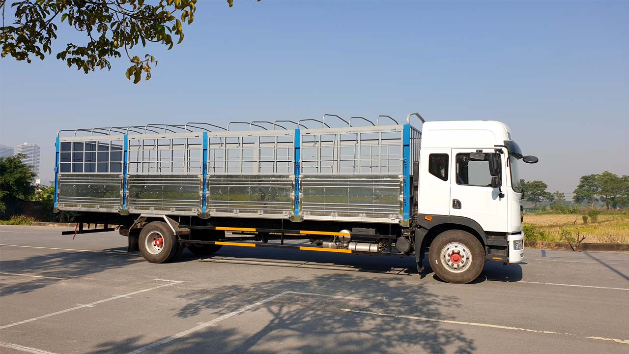 Thùng hàng của xe tải DongFeng 8 tấn nhập khẩu Thùng hàng của xe tải DongFeng 8 tấn nhập khẩu