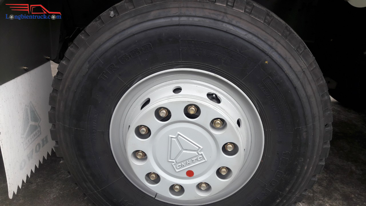 Dàn lốp theo xe là dàn lốp Tam giác phổ thông trên các dòng Howo