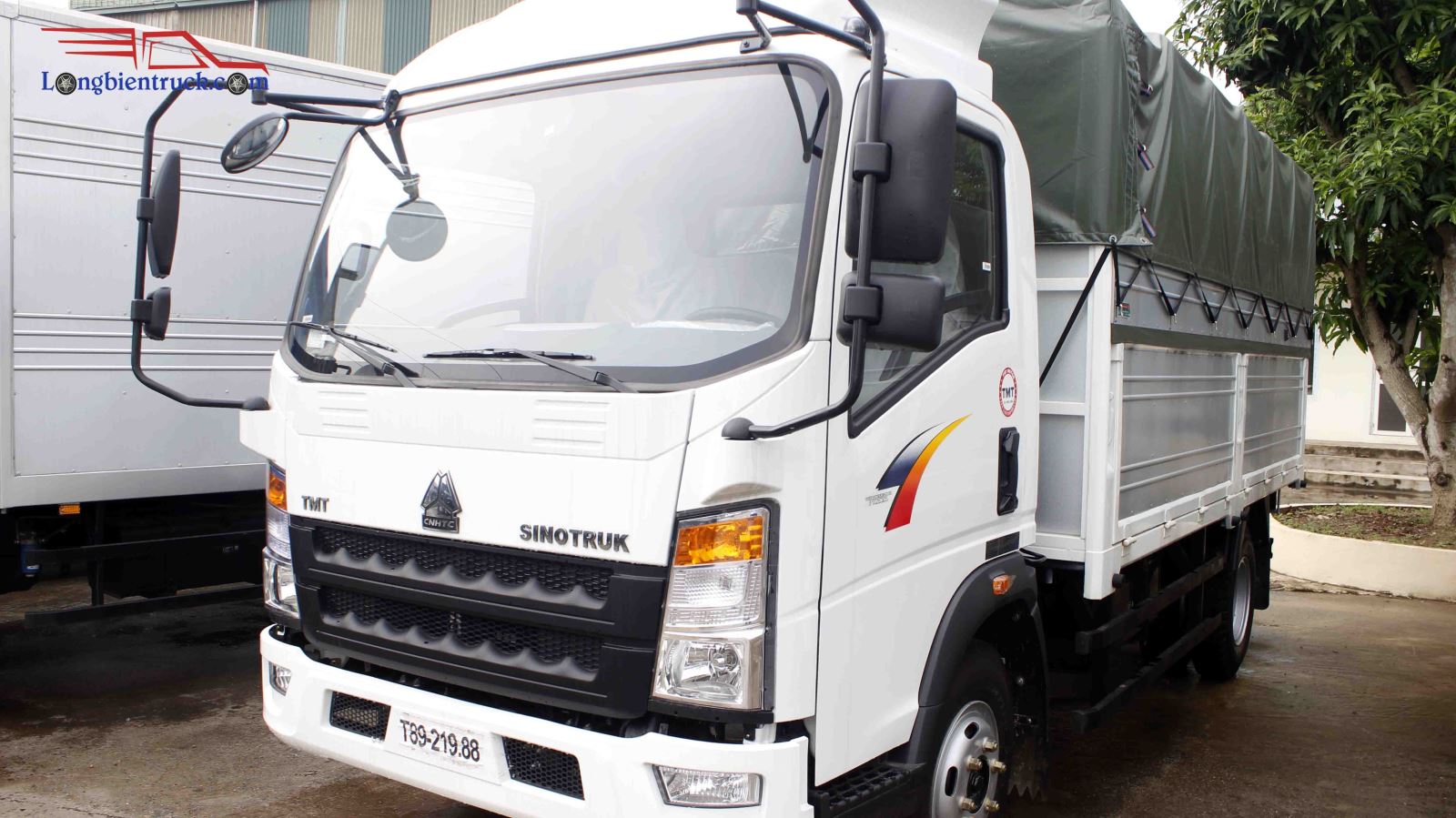 Xe tải TMT sinotruk 6 tấn thùng khung mui bạt ST8160T
