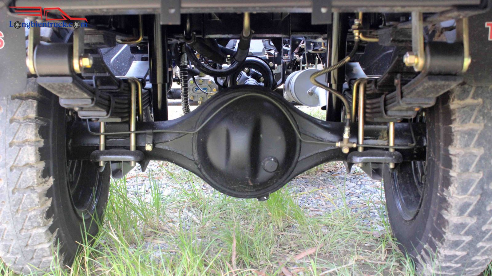 Hệ thống khung gầm phía sau xe Hệ thống khung gầm phía sau xe