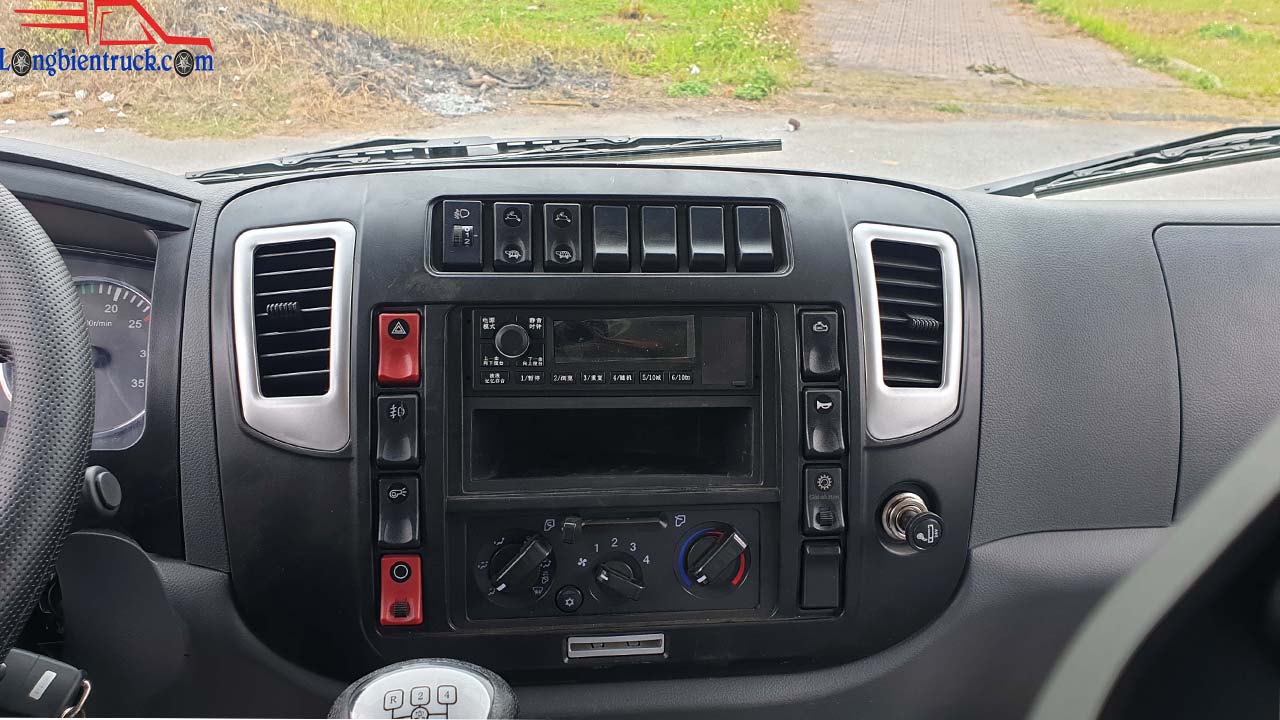 Xe tải ben Chiến Thắng 6.8 tấn 2 cầu láp Euro 4