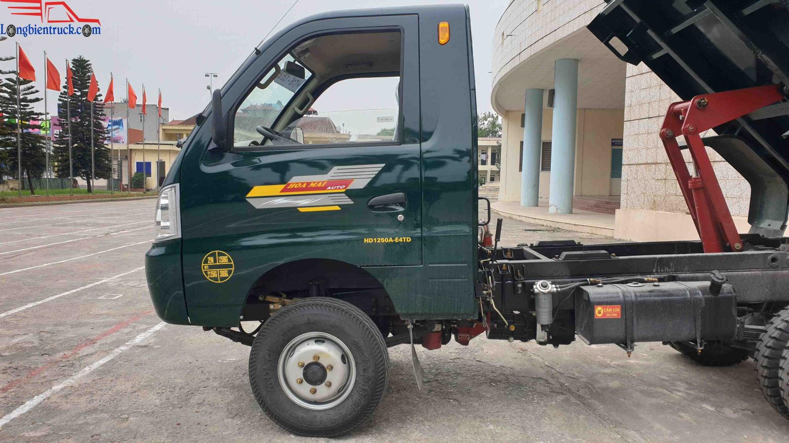 Cabin xe tải ben Hoa mai 1.25 tấn Euro 4 Cabin xe tải ben Hoa mai 1.25 tấn Euro 4