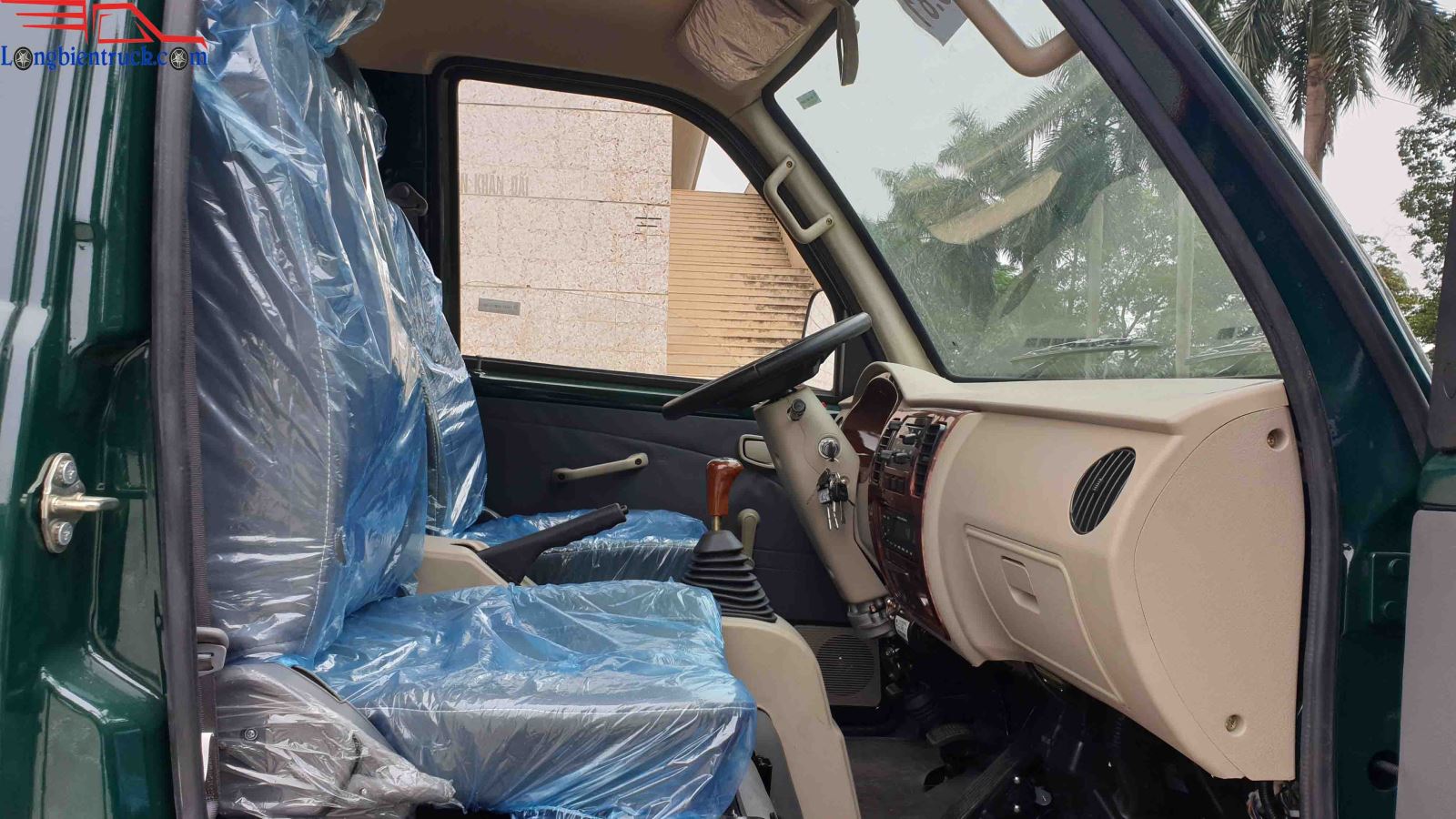 Nội thất xe ben Hoa Mai 2.35 tấn Euro 4 Nội thất xe ben Hoa Mai 2.35 tấn Euro 4
