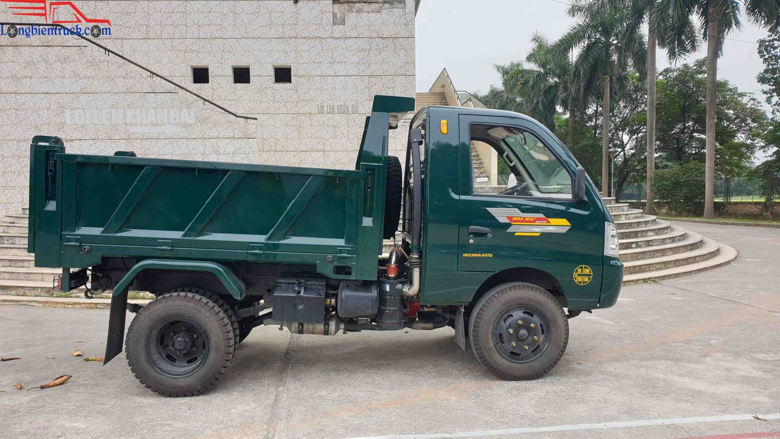 Tổng thể mặt phải xe ben Hoa Mai 2.35 tấn Euro 4 Tổng thể mặt phải xe ben Hoa Mai 2.35 tấn Euro 4