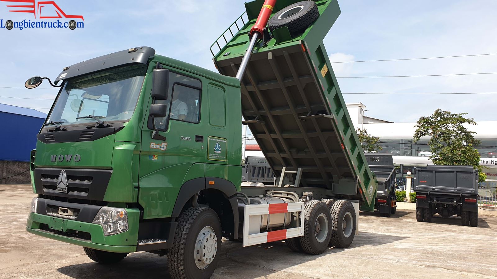 Tổng thể xe tải ben Howo 3 chân