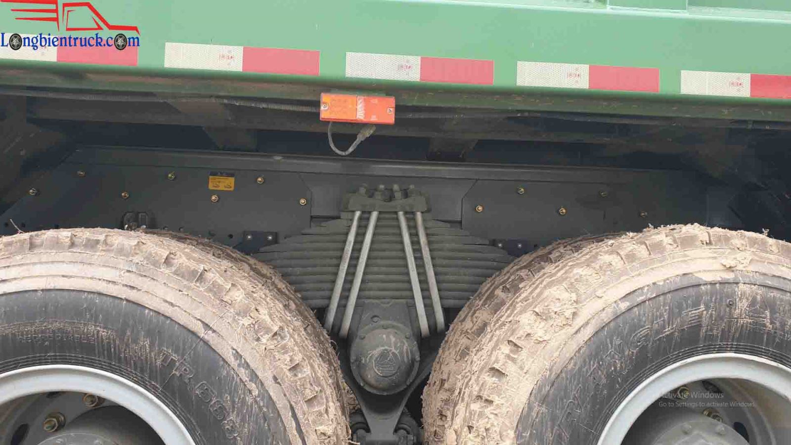 Hệ thống nhíp xe ben Howo 3 chân thùng vuông cabin HW76