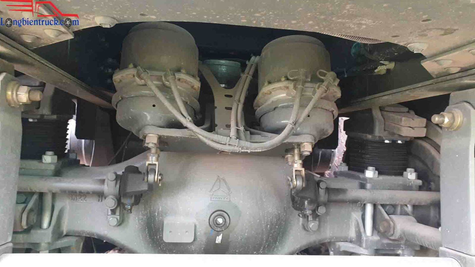 Hệ thống khung gầm xe ben Howo 3 chân thùng vuông cabin HW76