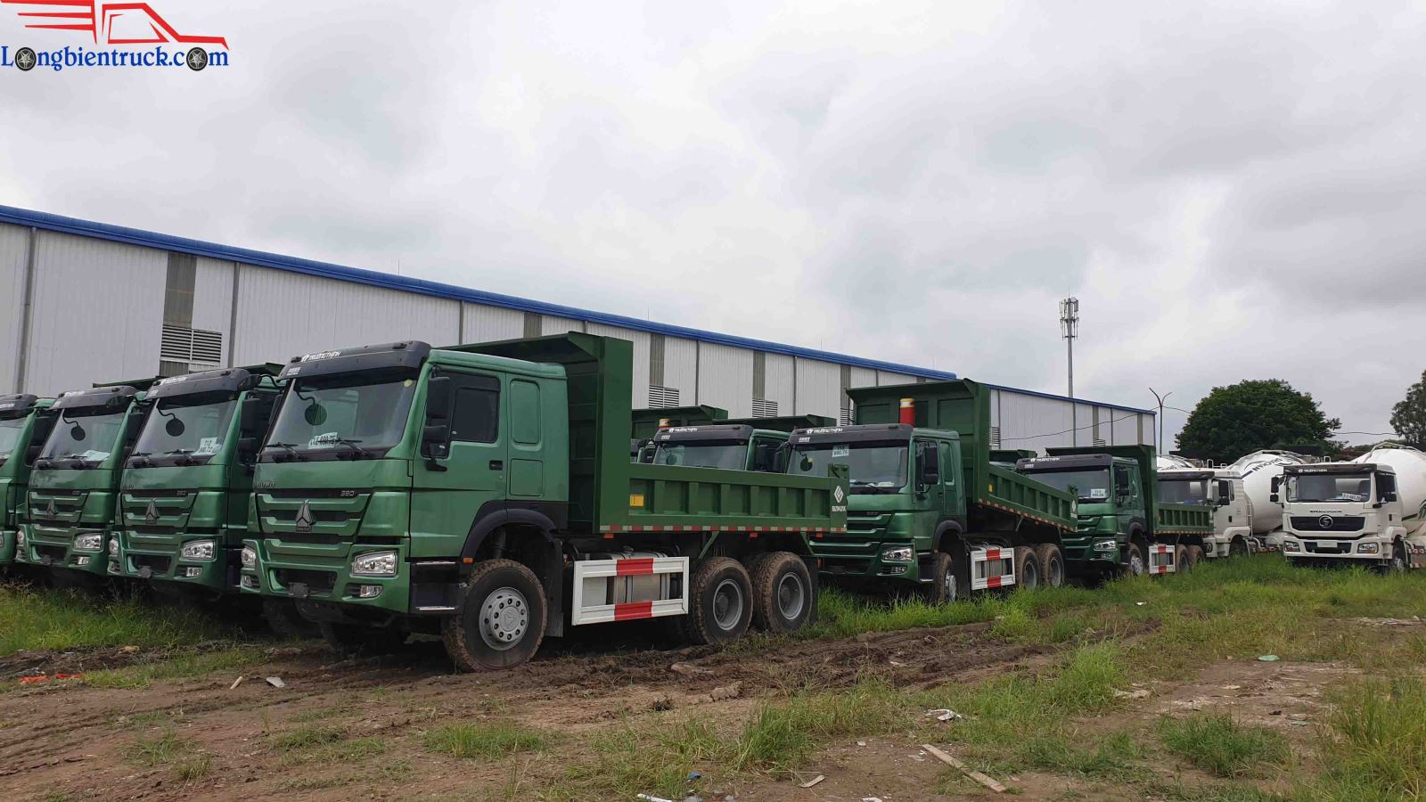 Tổng thể xe ben Howo 3 chân nhập khẩu thùng vuông cabin HW76