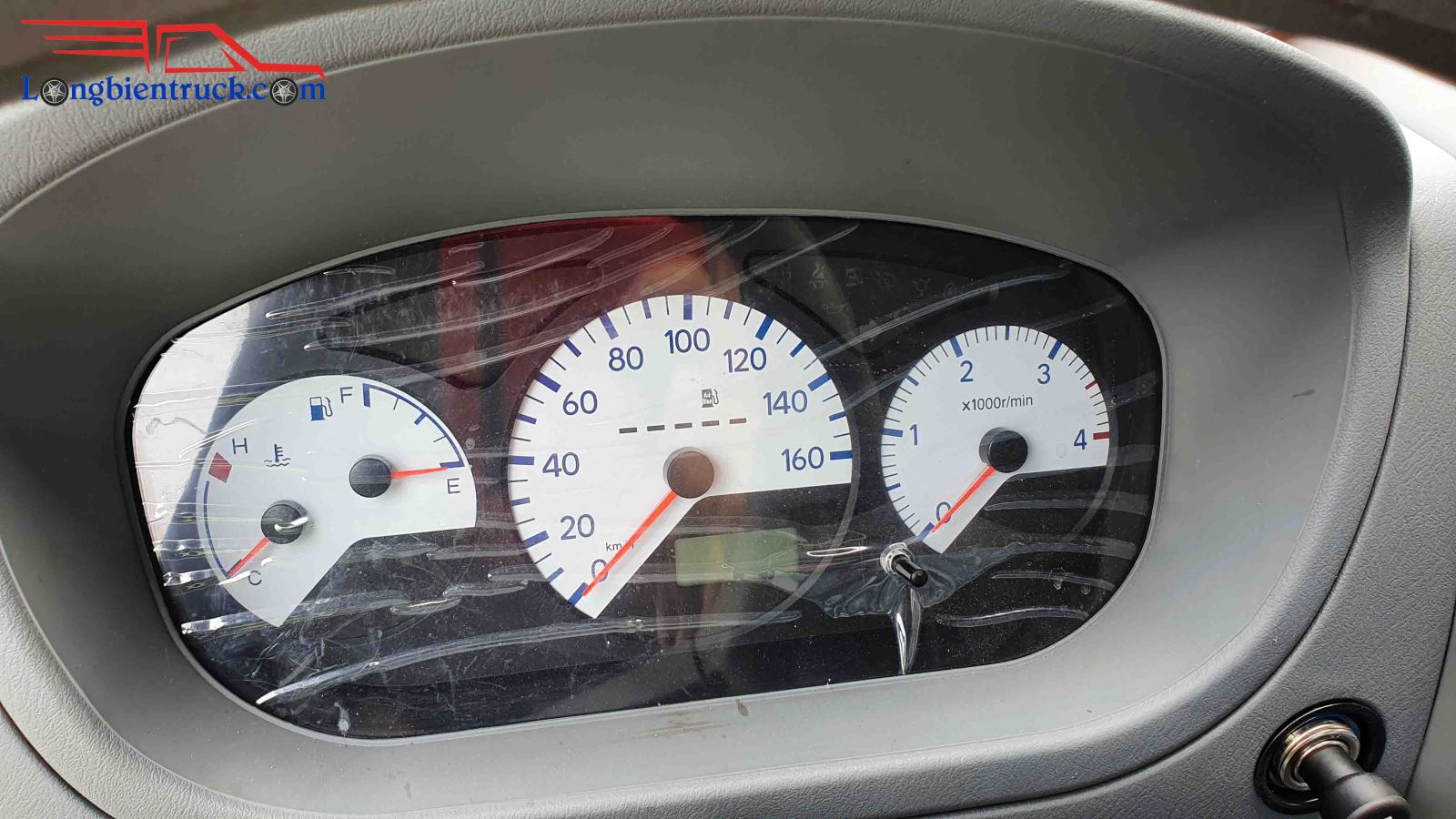 Bảng đồng hồ hiển thị trung tâm xe