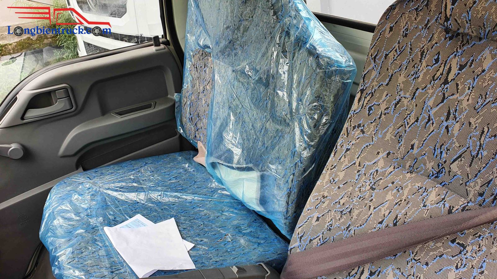 Hàng ghế ngồi theo xe