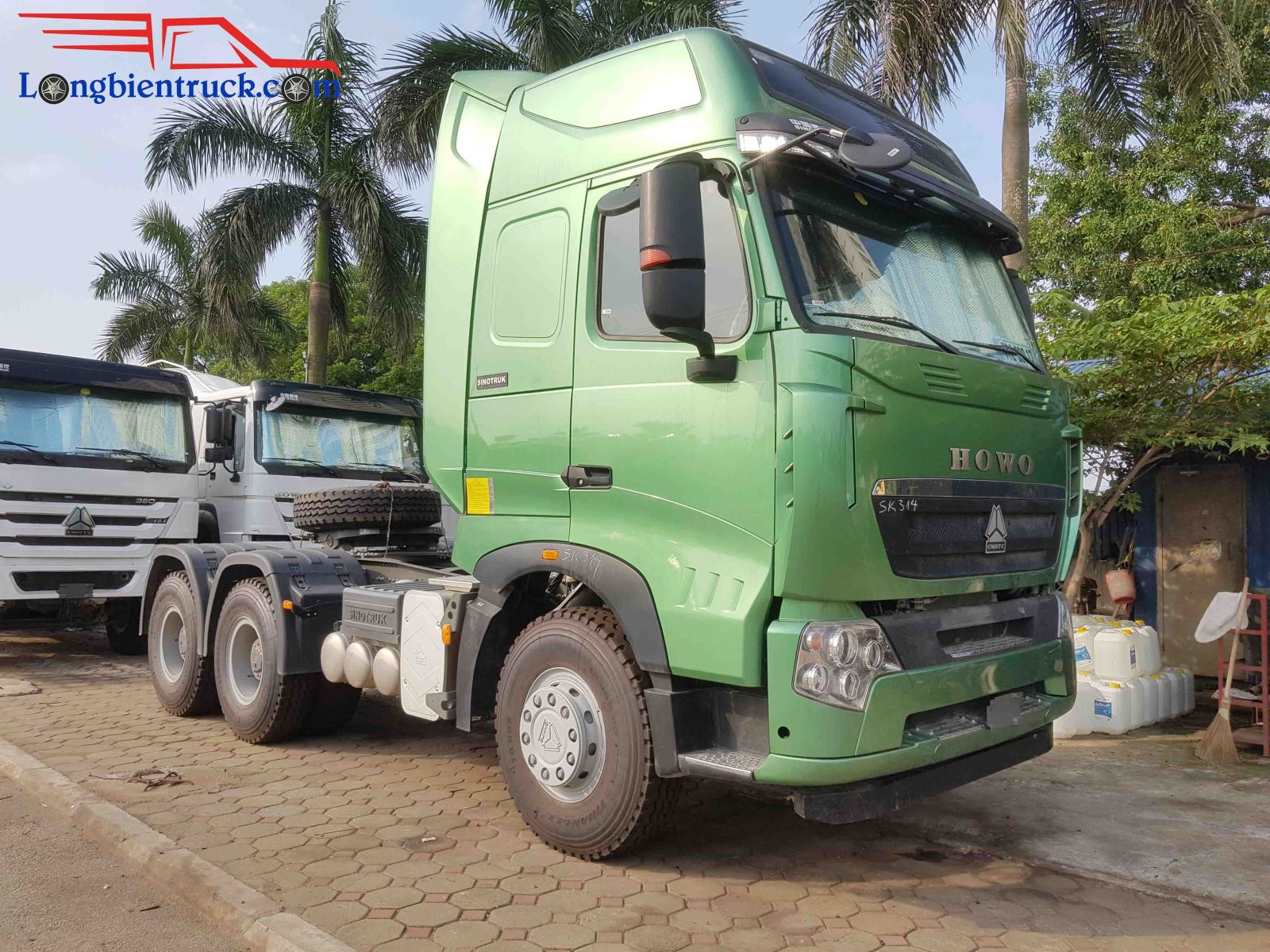 Xe tải đầu kéo Howo 6x4 về Việt Nam đầu 2019
