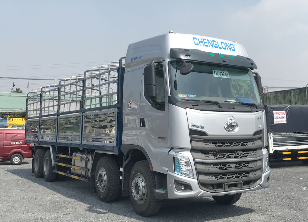 Xe Tải 4 Chân: Từ A-Z Về Tải Trọng, Giá Bán & Kinh Nghiệm Mua