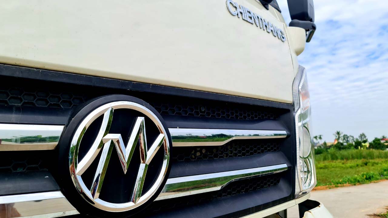 Mặt trước ca lăng của xe tải ben Chiến Thắng 4t65 2 cầu