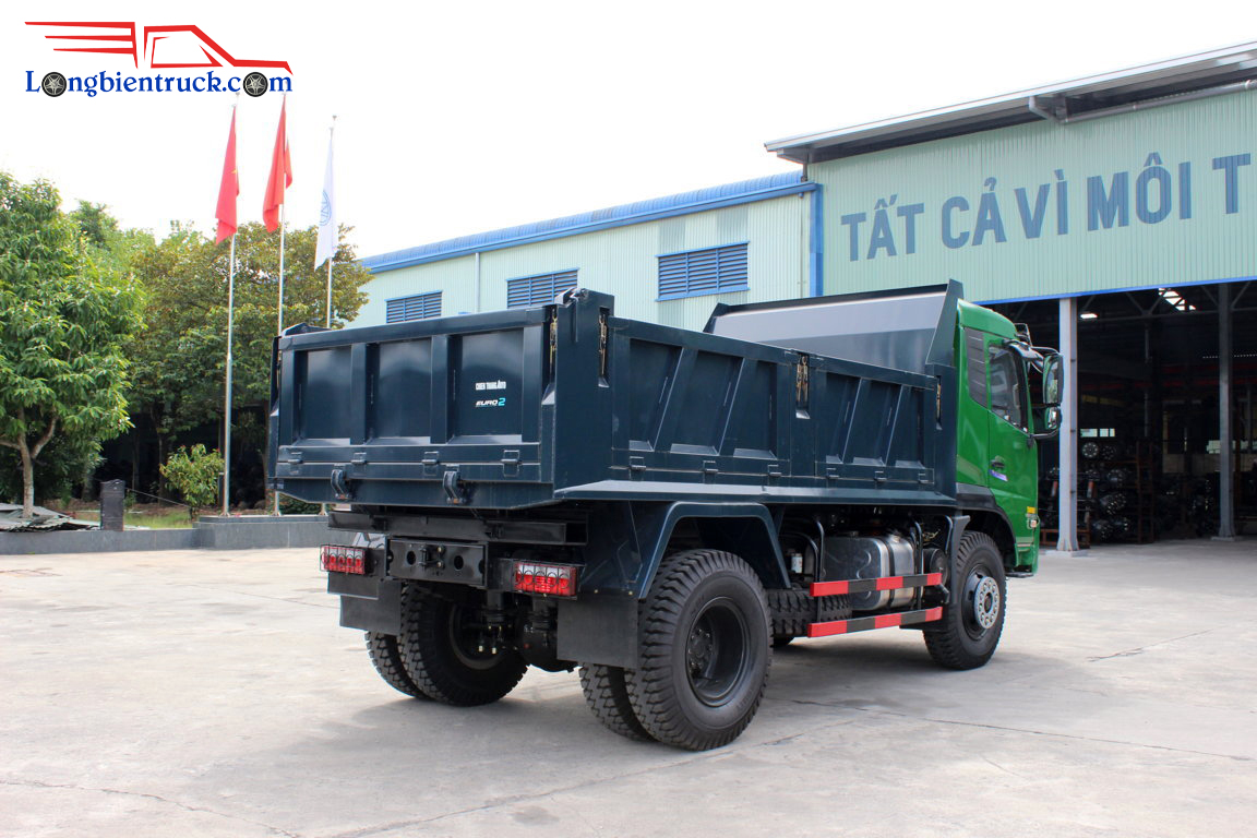 Xe có phối bộ cabin đẹp, khung gầm thùng bệ rất chất lượng