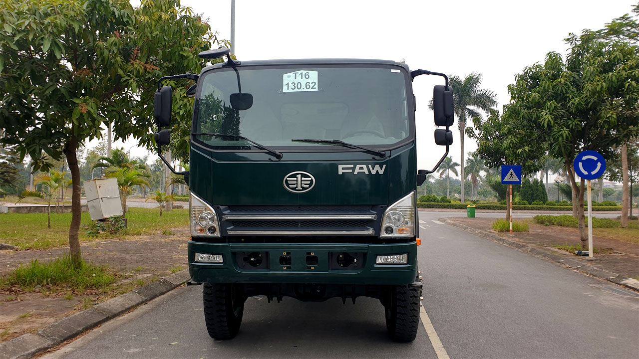 Mặt trước cabin xe ben Chiến Thắng 7.7 tấn 2 cầu dầu Mặt trước cabin xe ben Chiến Thắng 7.7 tấn 2 cầu dầu