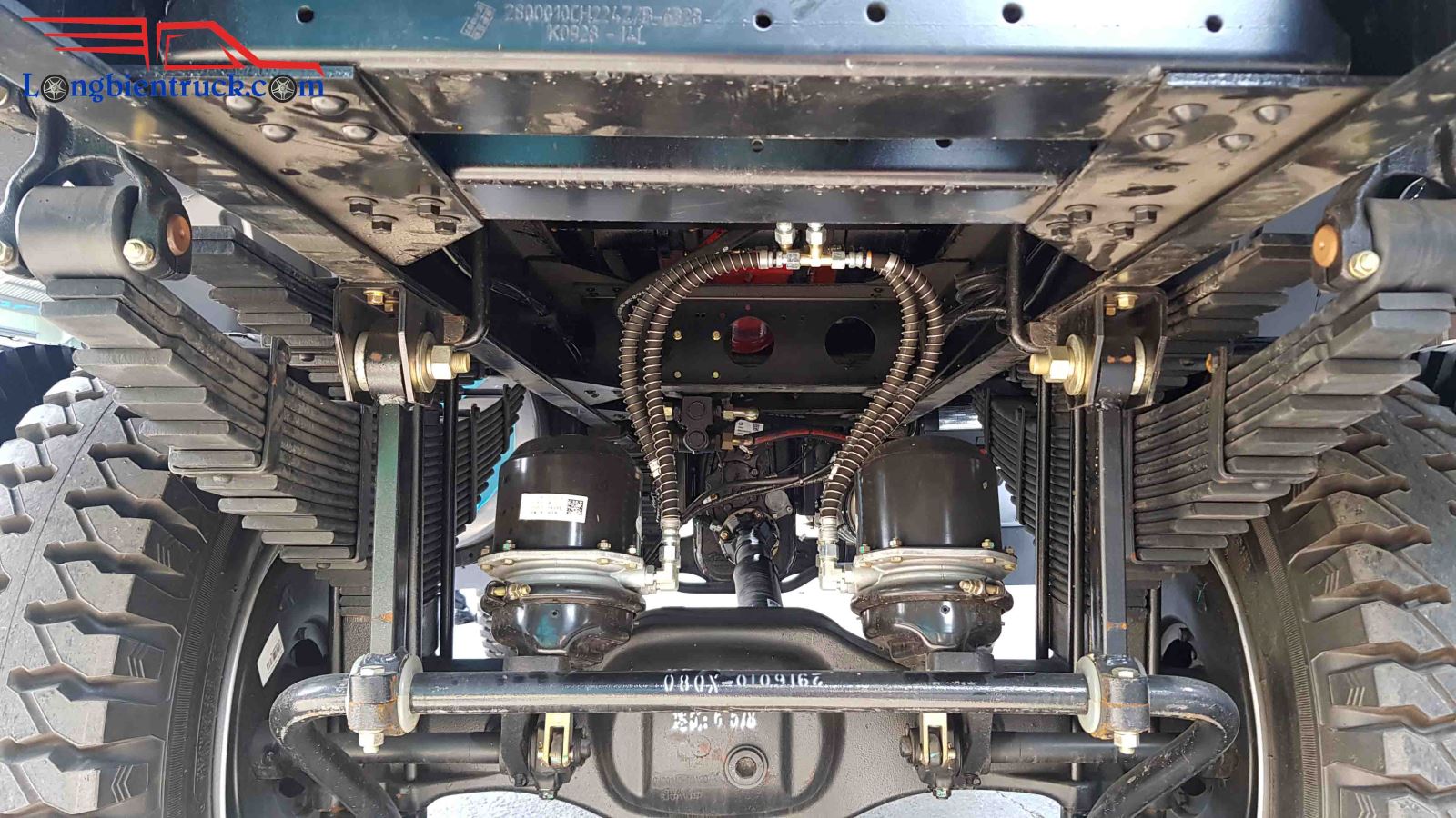 Khung gầm, thùng bệ phải đủ chắc chắn