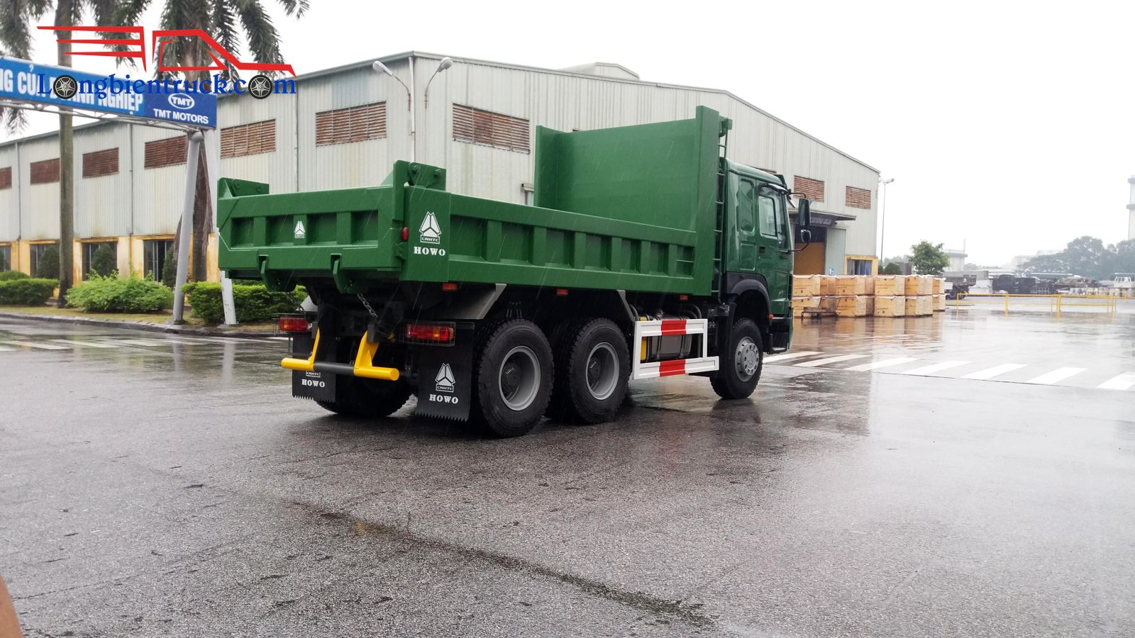 Xe tải ben Howo 3 chân 380hp Euro 5 cabin HW76