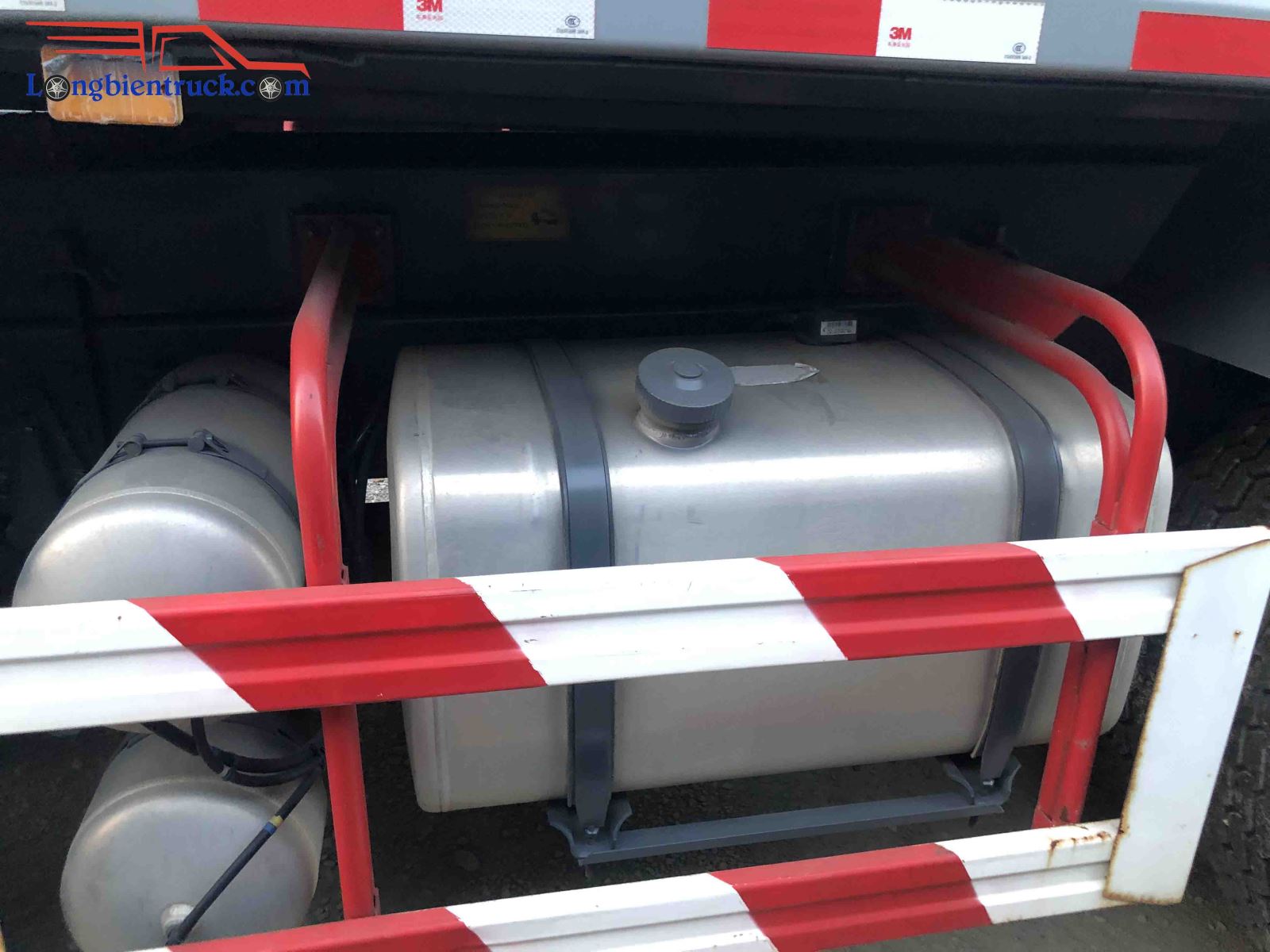 Bình nhiên liệu bằng hợp kim nhôm sáng bóng