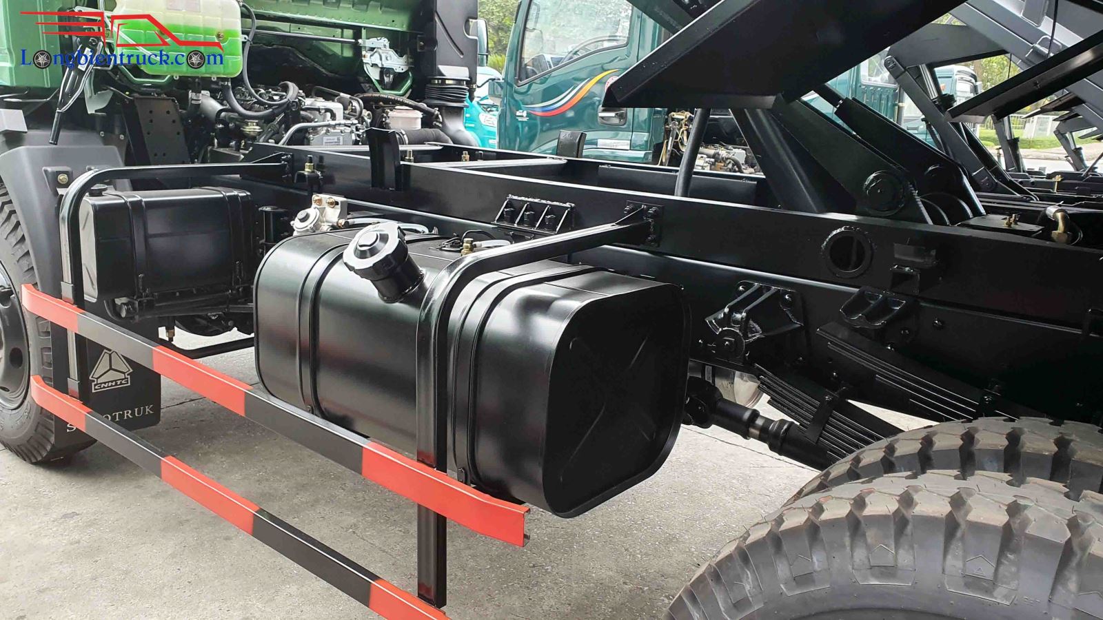 Sườn bên lái của xe