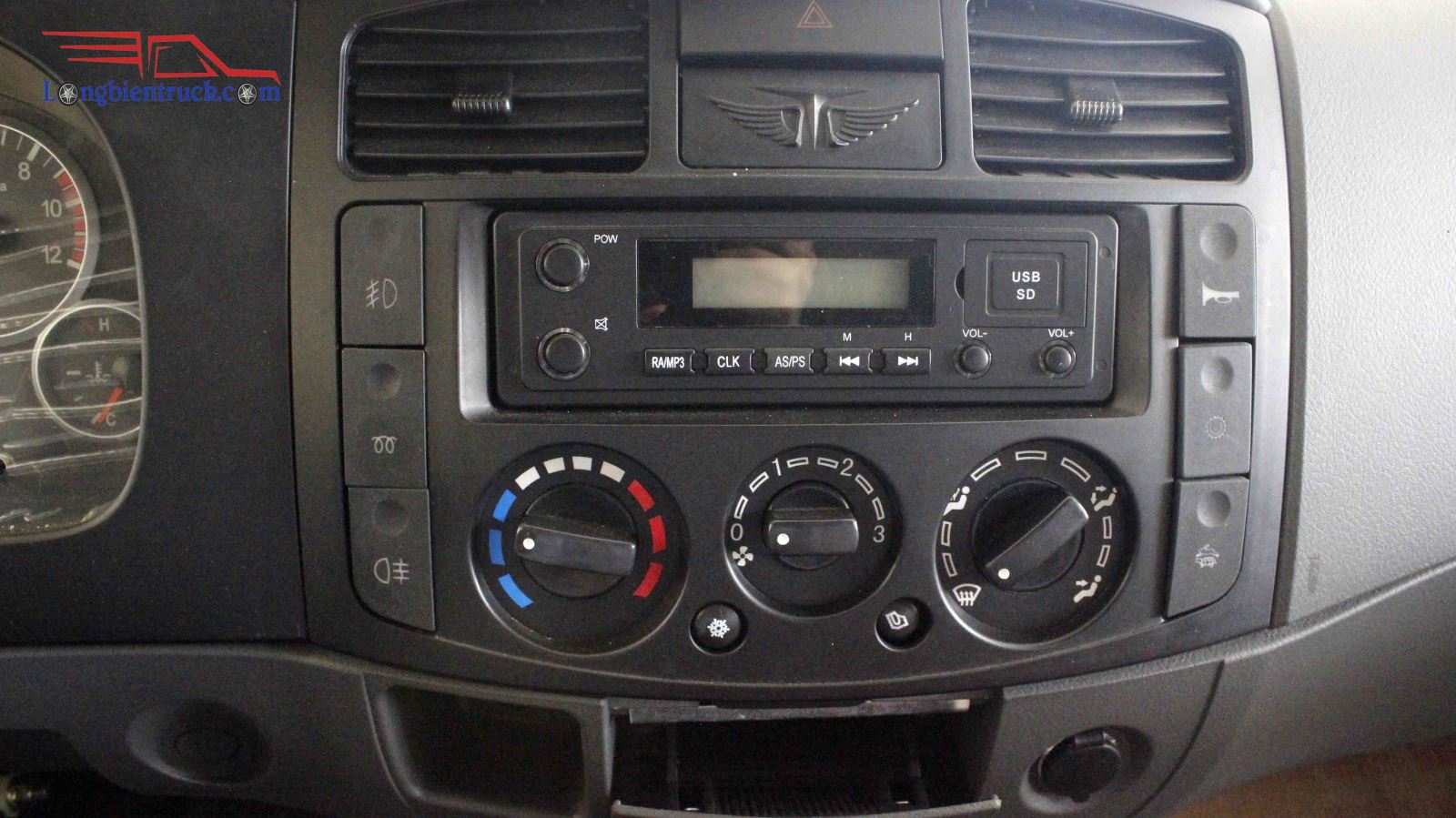 Bảng điều khiển của xe Bảng điều khiển của xe