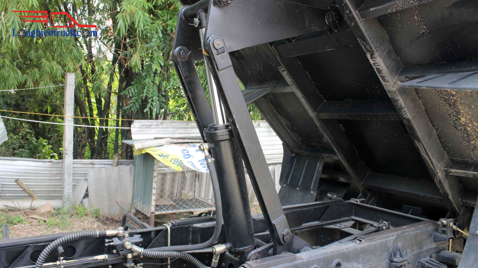 Ben bụng chữ A với tháp ben to Ben bụng chữ A với tháp ben to