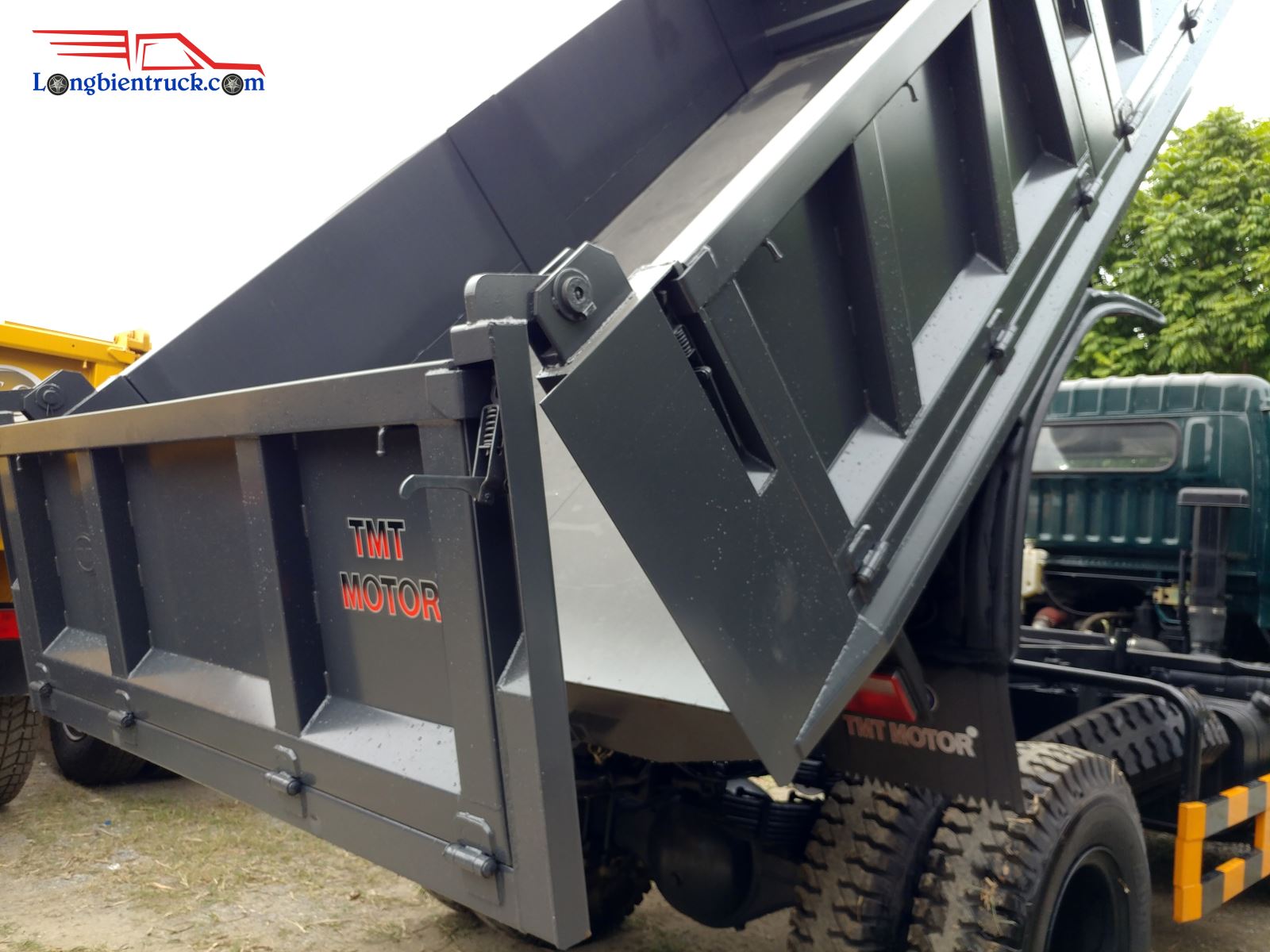 Thùng xe có thể mở thành thùng Thùng xe có thể mở thành thùng