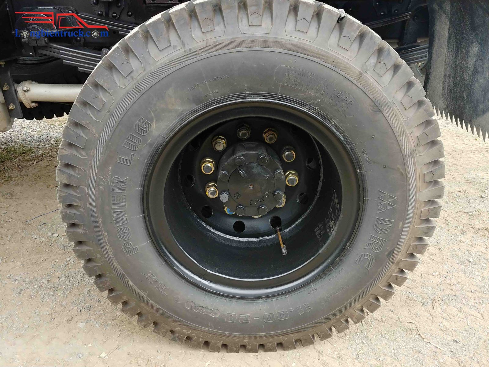 Lốp xe tải ben TMT 9 tấn Lốp xe tải ben TMT 9 tấn