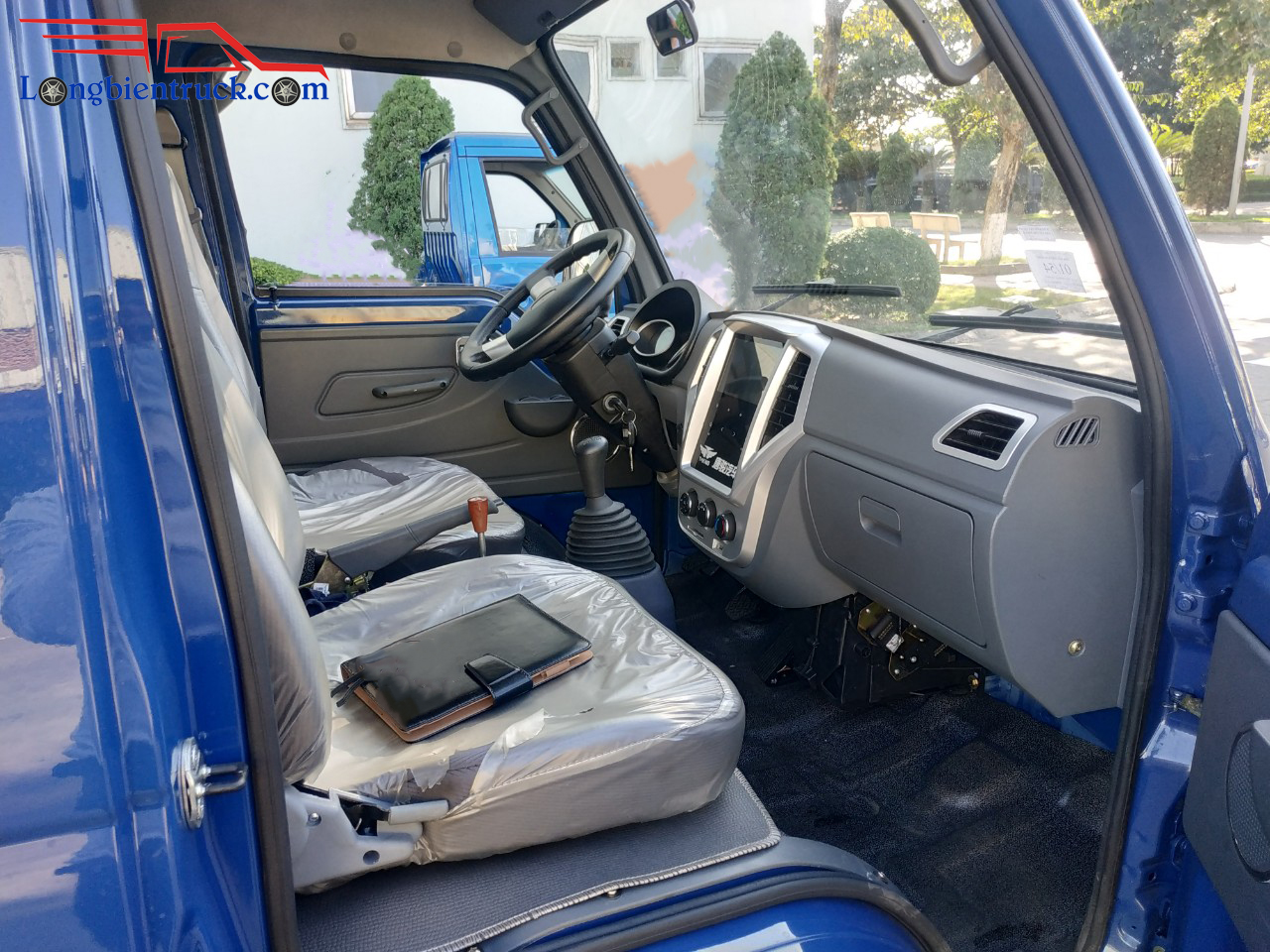 Khoang nội thất cực kỳ đẹp với màn hình tích hợp nhiều tích năng Khoang nội thất cực kỳ đẹp với màn hình tích hợp nhiều tích năng