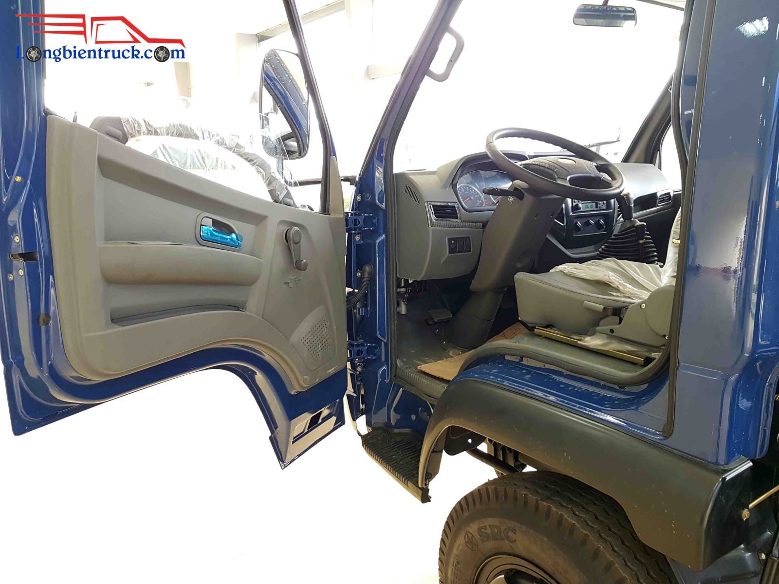 Cửa lên xuống cabin xe 4 tấn TMT Cửa lên xuống cabin xe 4 tấn TMT