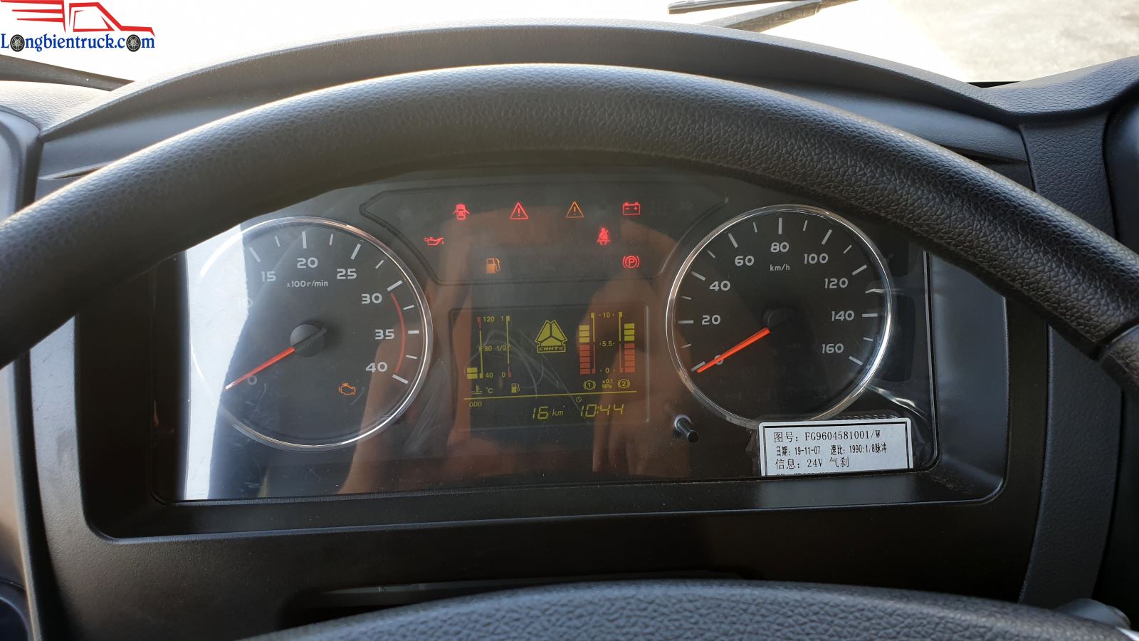 Táp lô xe ben Howo Sinotruk 7t1 2 cầu dầu Táp lô xe ben Howo Sinotruk 7t1 2 cầu dầu