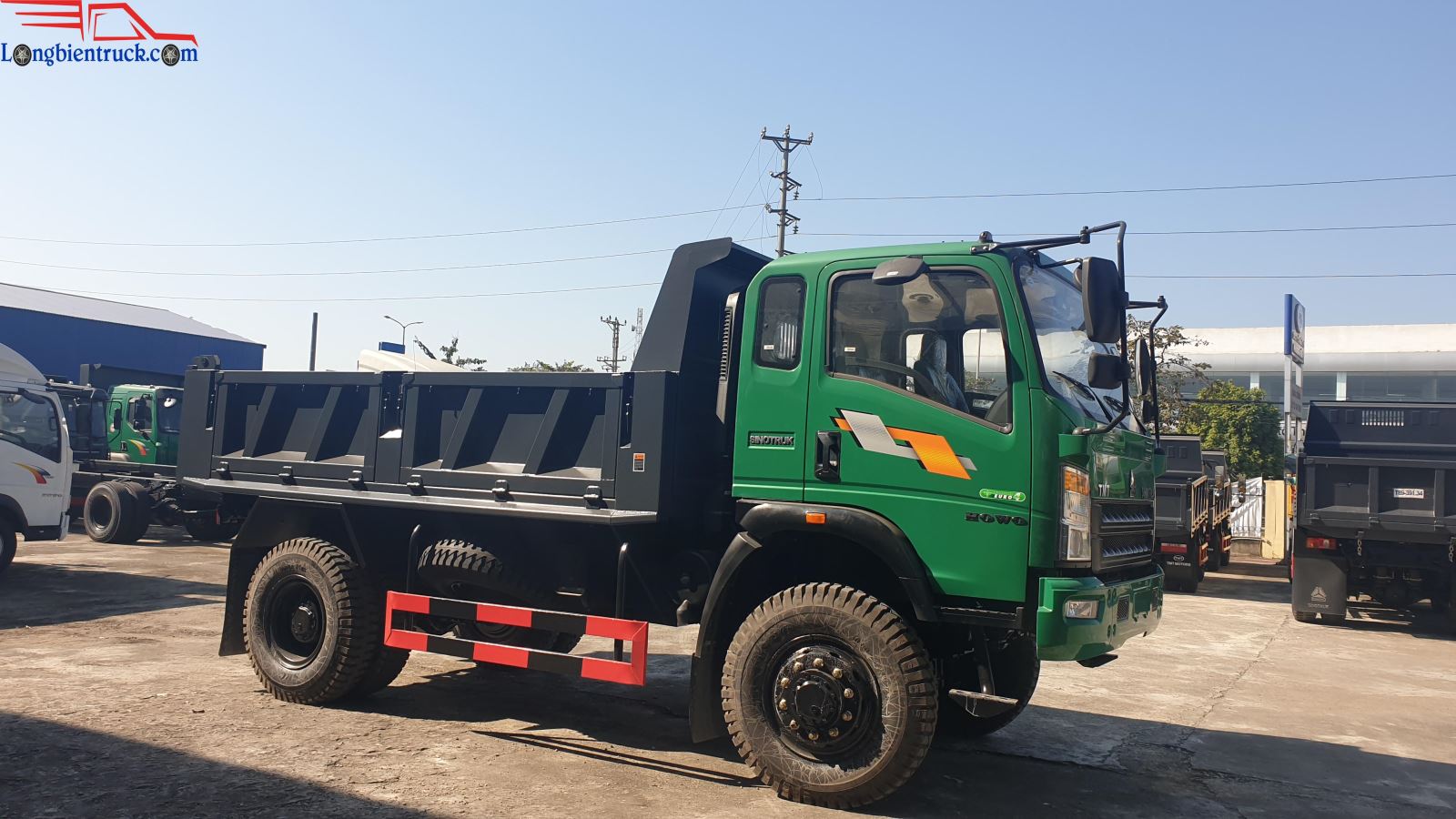 Tổng thể mặt phải xe ben Howo Sinotruk 7t1 2 cầu dầu Tổng thể mặt phải xe ben Howo Sinotruk 7t1 2 cầu dầu